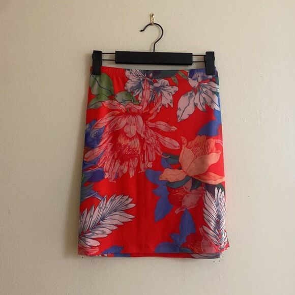 TROPICAL SUMMER TWO PIECE SKIRT SET FLORALS - Picture 4 of 8